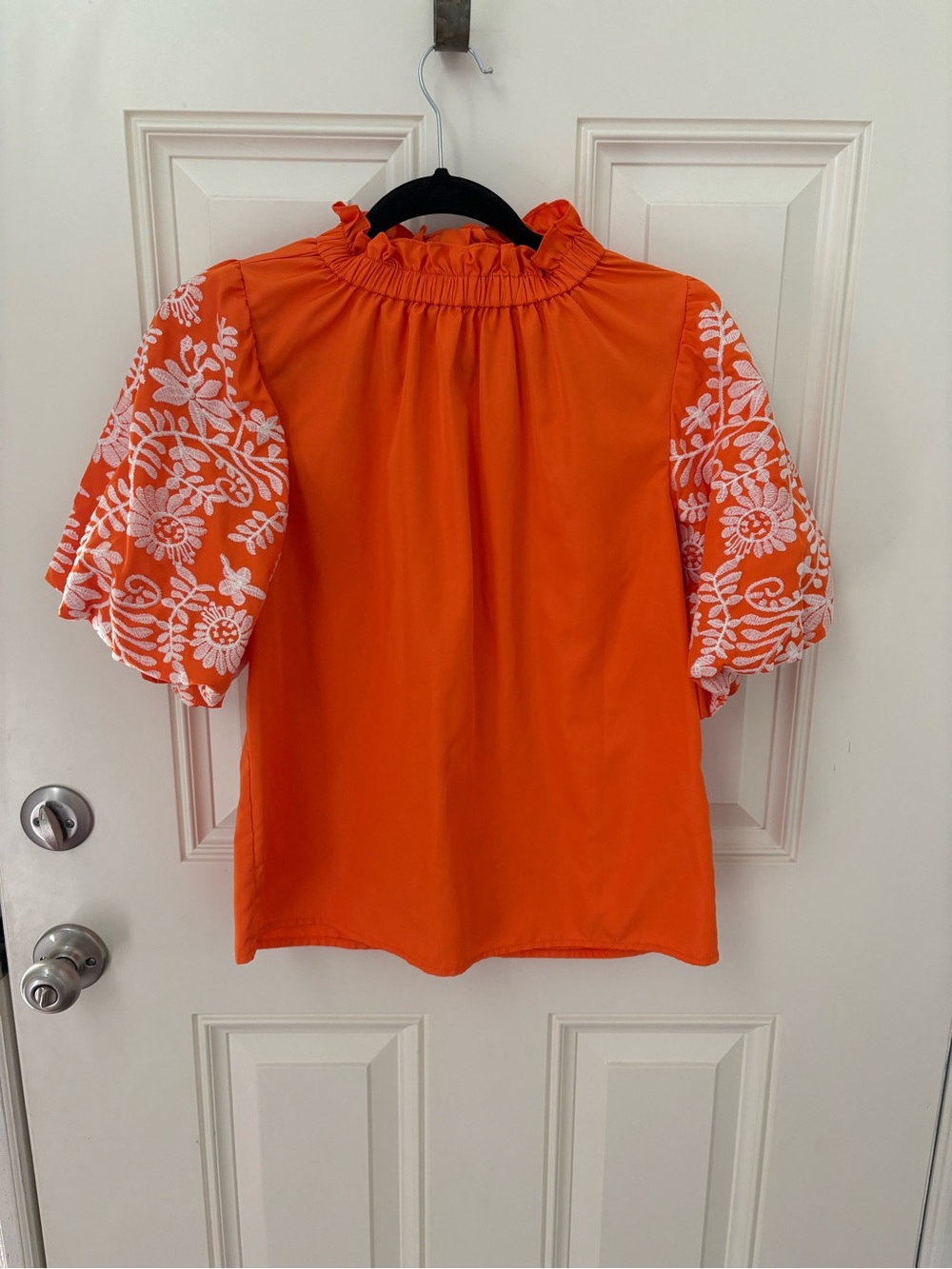 THML Orange Puff Sleeve Embroidered Top Size Small
